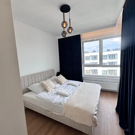 Forest Vi Urbino * Варшава