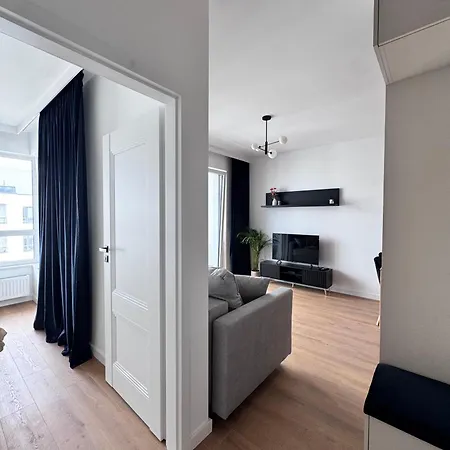 Forest Vi Urbino Βαρσοβία